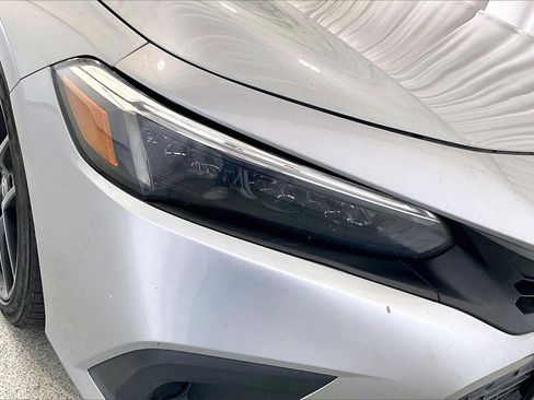 Used 2023 Honda Civic Sport image 12