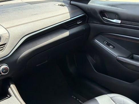 Used 2022 Nissan Altima 2.5 SR w/ Midnight Edition Package FWD image 15