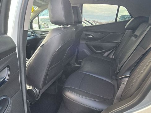 Used 2022 Buick Encore Preferred w/ Safety Package image 29