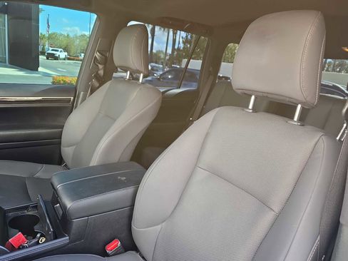 Used 2023 Lexus GX 460 Premium image 18