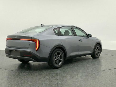 Used 2025 Kia K4 FWD image 9