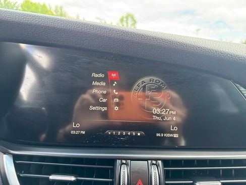 Used 2019 Alfa Romeo Giulia w/ Quick Order Package 22K Sport RWD image 21