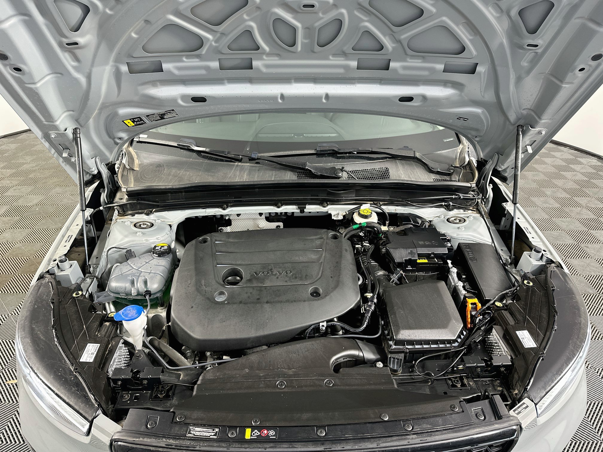 Used 2026 Volvo XC40 B5 Plus AWD/4WD image 36