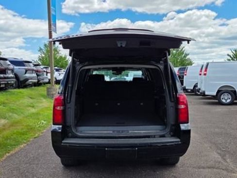 Used 2020 Chevrolet Suburban LT AWD/4WD image 9