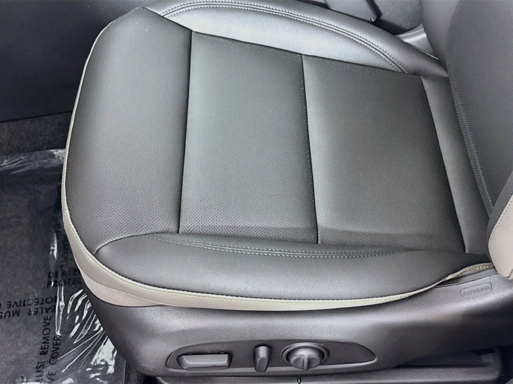 New 2026 Chevrolet Trax ACTIV w/ Sunroof Package FWD image 17
