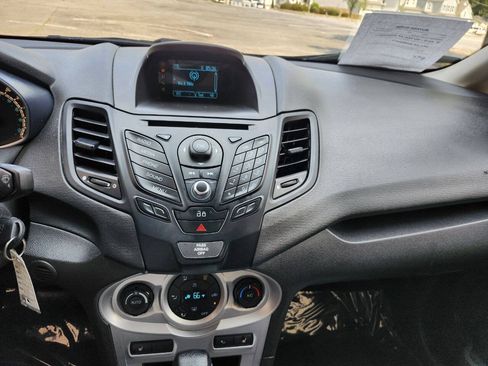 Used 2014 Ford Fiesta SE w/ Comfort Package FWD image 9