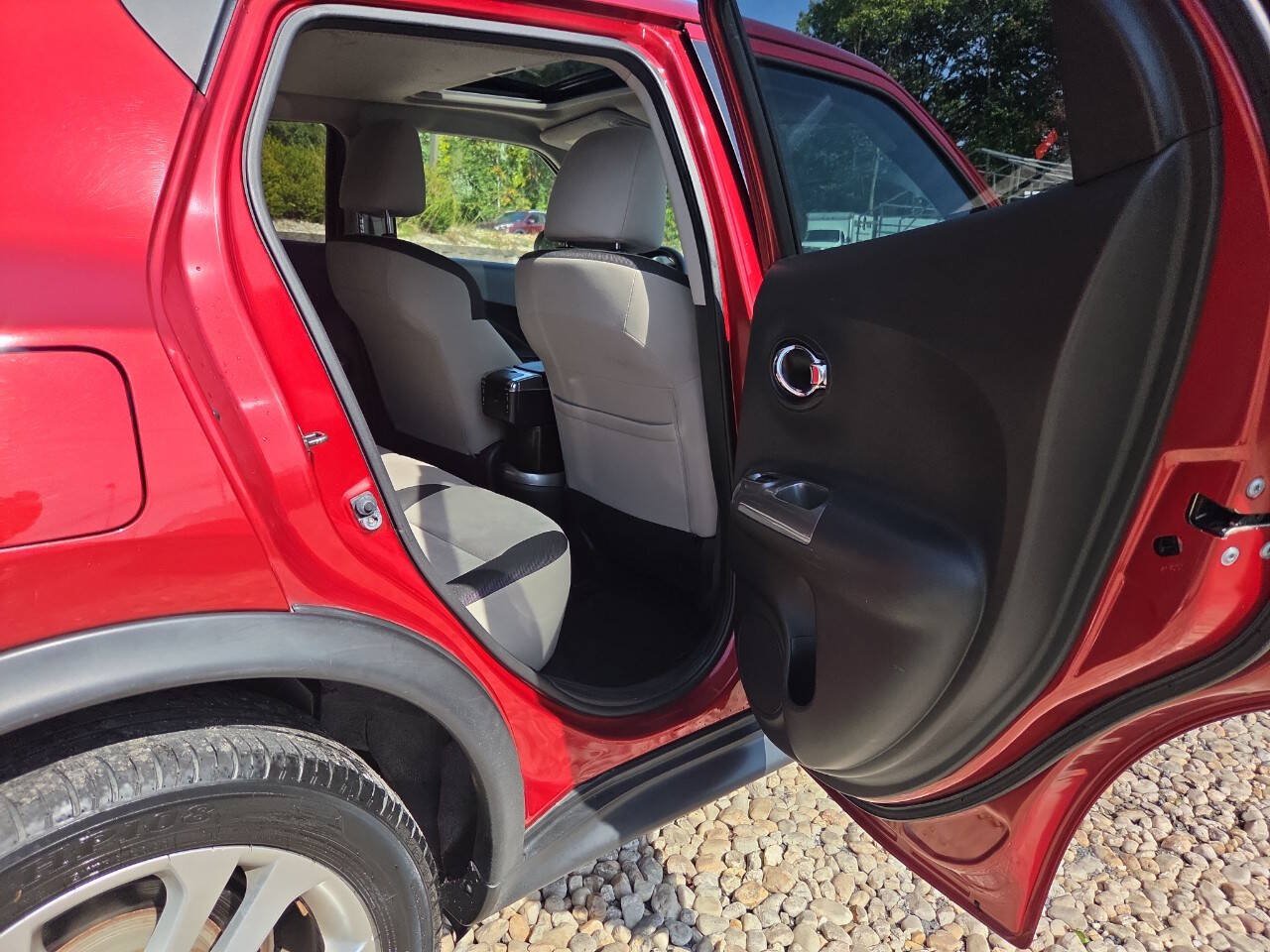 Used 2014 Nissan Juke SV AWD/4WD image 23