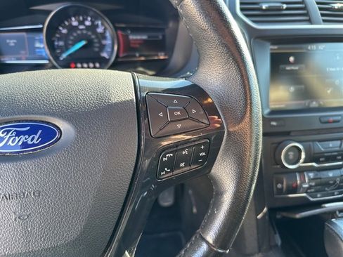 Used 2016 Ford Explorer XLT w/ Equipment Group 202A image 29