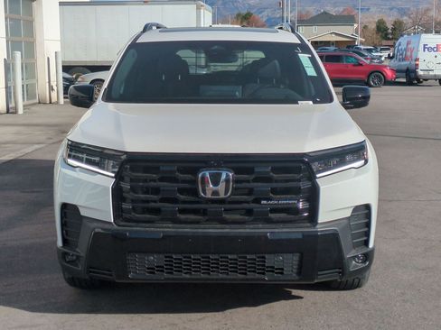 New 2026 Honda Pilot Black Edition image 10