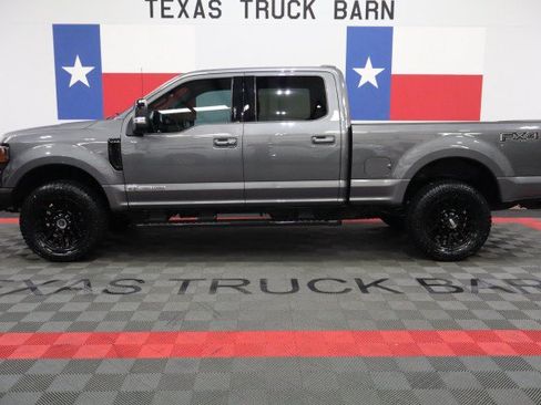 Used 2022 Ford F250 Lariat w/ Lariat Ultimate Package AWD/4WD image 1