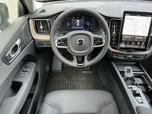 New 2026 Volvo XC60 B5 Plus w/ Protection Package Premier image 5