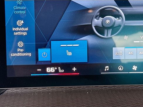 Used 2025 BMW M2 w/ Lighting Package image 21