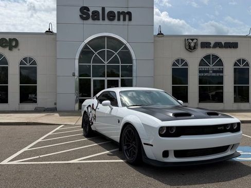 Used 2019 Dodge Challenger SRT Hellcat Redeye RWD image 1