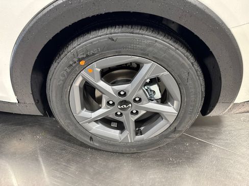 Certified 2026 Kia K4 FWD image 9