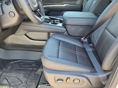 New 2026 Chevrolet Suburban High Country AWD/4WD image 8