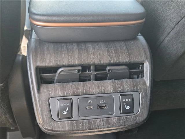 Certified 2023 Nissan Ariya AWD image 17