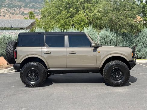 Used 2025 Ford Bronco Badlands AWD/4WD image 8