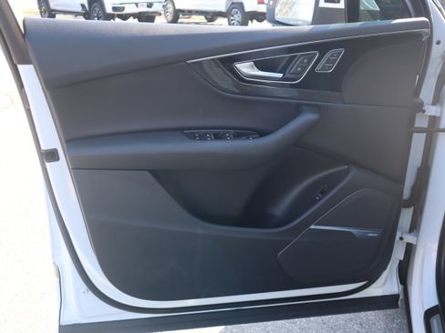 Used 2019 Audi Q7 3.0T Premium Plus w/ Premium Plus Package image 31