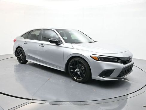 Used 2024 Honda Civic Sport image 3