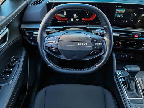 Certified 2026 Kia Sportage LX w/ LX Convenience Package image 16