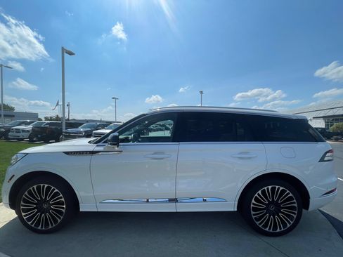 Used 2023 Lincoln Aviator Black Label w/ Dynamic Handling Package AWD/4WD image 4