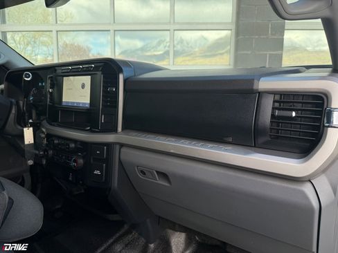 Used 2023 Ford F350 XLT AWD/4WD image 24