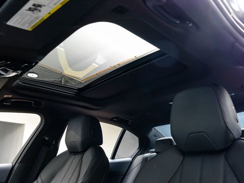 Used 2024 BMW 530i 530i image 5