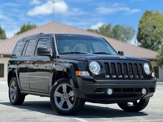 Used 2017 Jeep Patriot Sport w/ Power Value Group FWD image 3