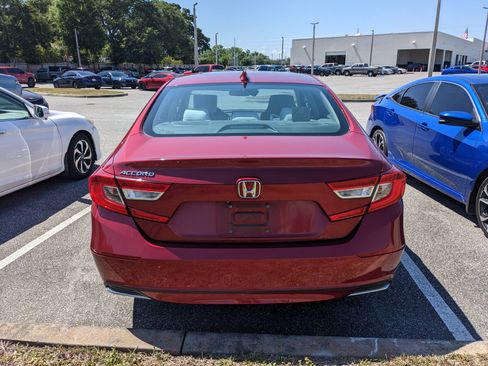 Used 2018 Honda Accord LX image 9
