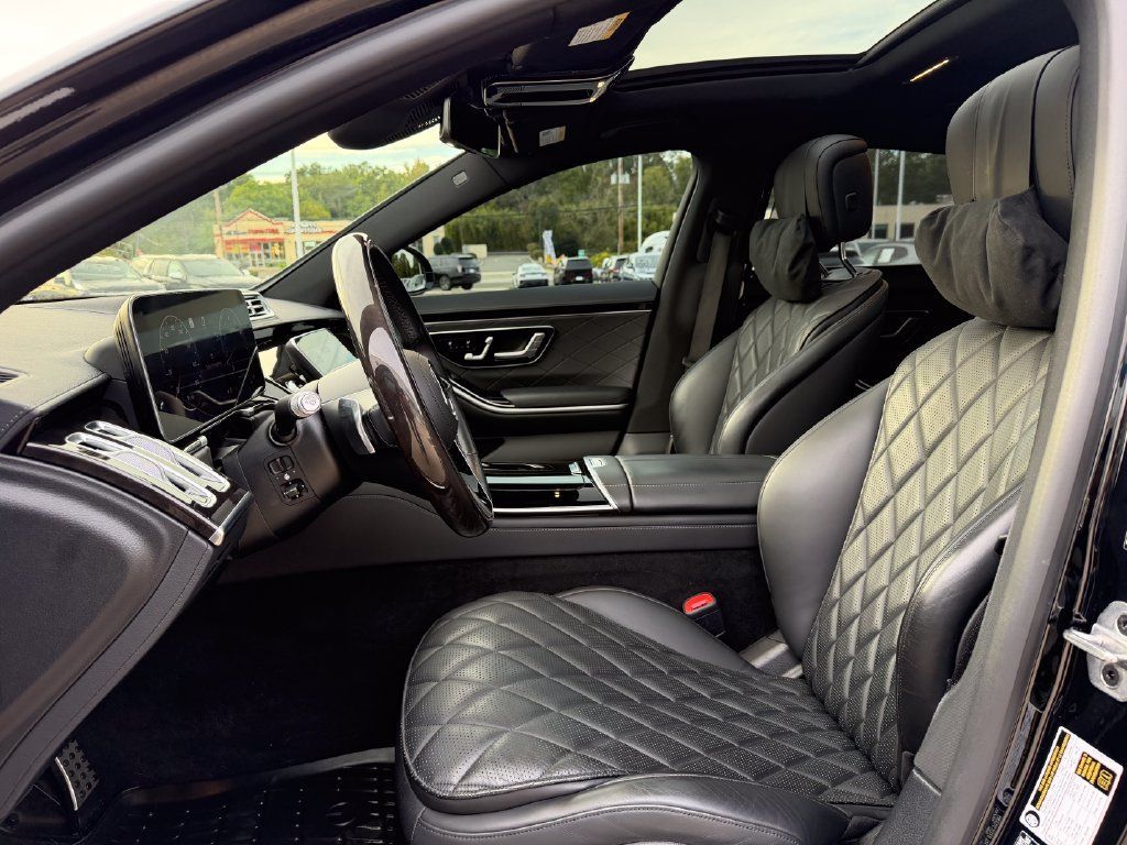 Used 2022 Mercedes-Benz S 500 4MATIC image 10