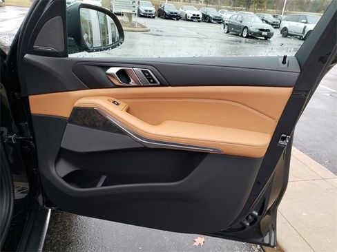 New 2026 BMW X5 xDrive40i w/ Climate Comfort Package image 18