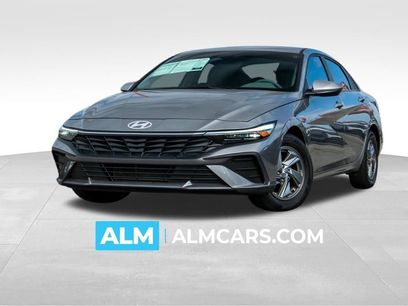 Used 2024 Hyundai Elantra SE
