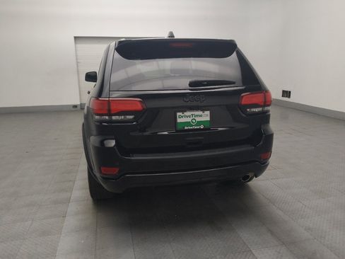 Used 2020 Jeep Grand Cherokee Altitude image 6