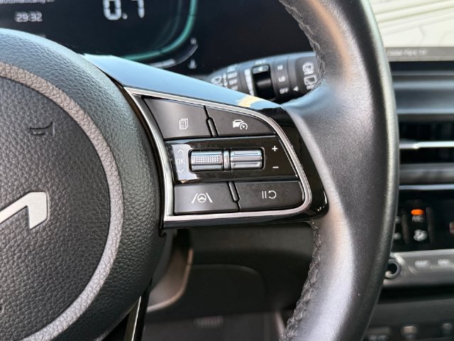 Used 2025 Kia Seltos S FWD image 19