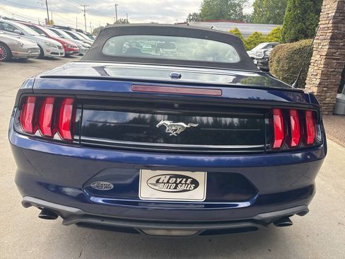 Used 2020 Ford Mustang Premium RWD image 4