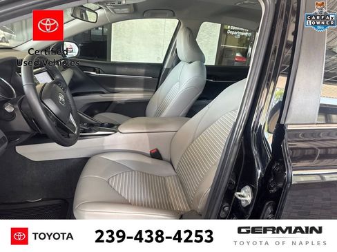 Used 2019 Toyota Camry SE FWD image 12