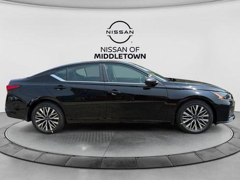 New 2026 Nissan Altima 2.5 SV FWD image 6