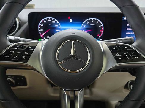 Used 2026 Mercedes-Benz GLA 250 4MATIC image 28