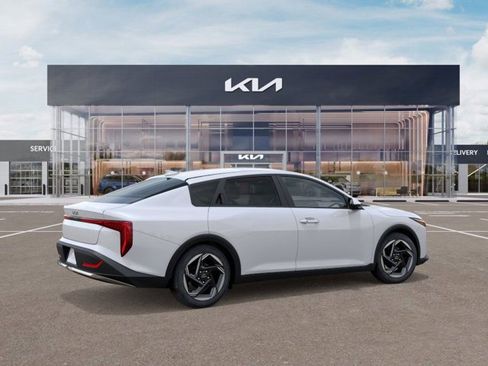 New 2025 Kia K4 EX image 6