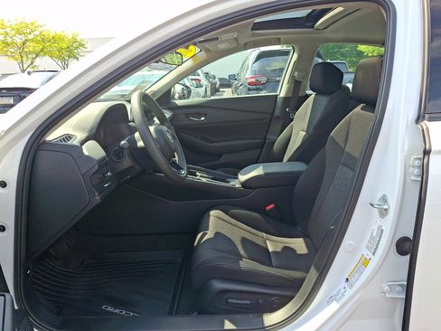 Certified 2024 Honda Accord EX image 13