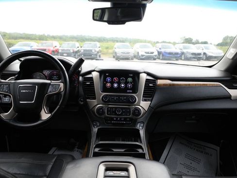 Used 2016 GMC Yukon XL Denali w/ Open Road Package AWD/4WD image 14