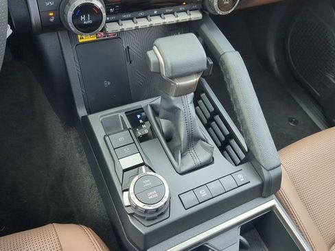 Used 2025 Toyota 4Runner Limited image 15