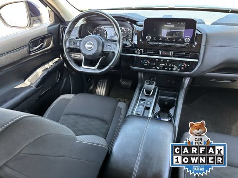 Certified 2024 Nissan Pathfinder SV FWD image 15