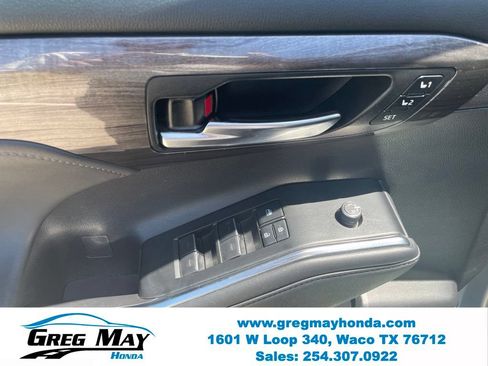 Used 2022 Toyota Highlander Limited FWD image 11