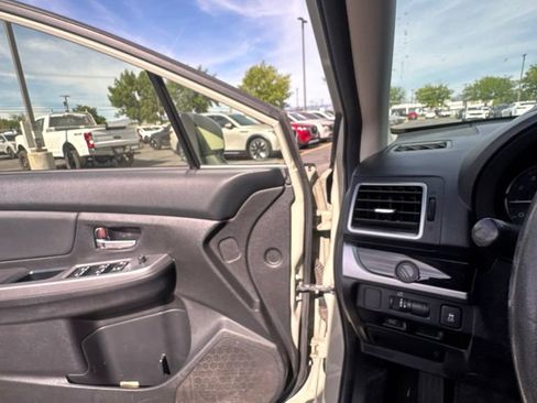 Used 2016 Subaru Crosstrek 2.0i Limited AWD/4WD image 9
