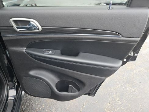 Certified 2021 Jeep Grand Cherokee Limited image 9