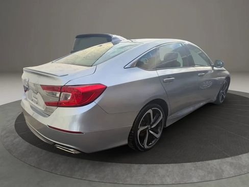 Used 2018 Honda Accord Sport image 5