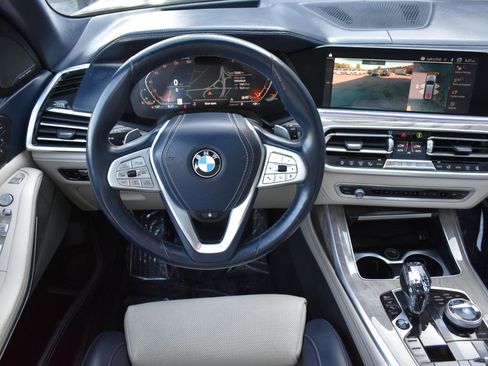 Used 2019 BMW X7 xDrive40i w/ Premium Package AWD/4WD image 16