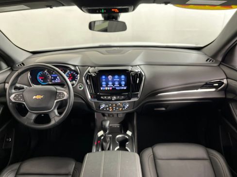 Certified 2023 Chevrolet Traverse LT FWD image 19