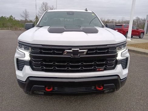 Used 2024 Chevrolet Silverado 1500 LT Trail Boss w/ Convenience Package II image 8